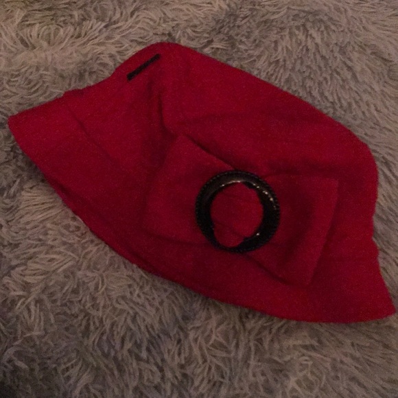 Red Wool Warm Women’s Hat Sanibel Brand - Picture 4 of 4